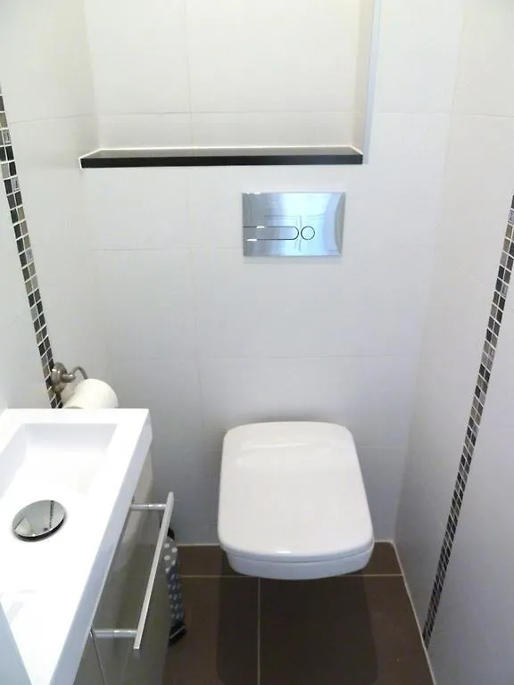 Apartment New 1 Bedroom Apt Place Garibaldi Nice