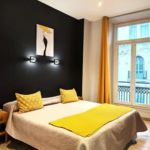 2* Hotel H33
